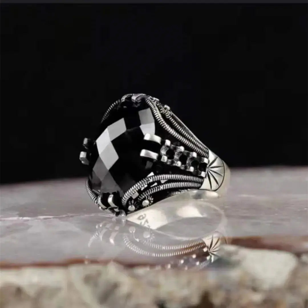 Retro Style Men's Ring Craved Pattern Black Jewelry CRui Store