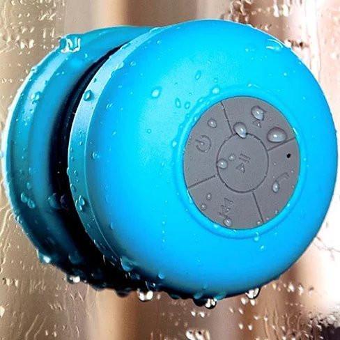 Singing in the Shower - The phone speaker in shower Doba